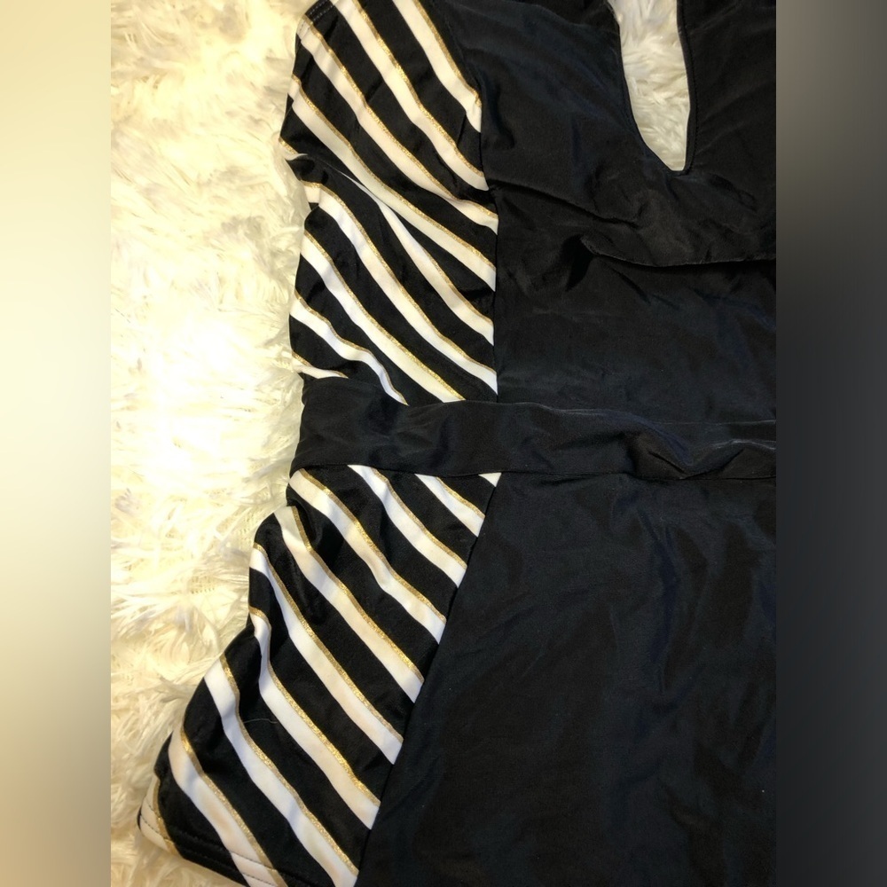 Black and White Striped Swimsuit - Picture 5 of 16